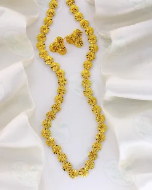 ALLURING FLORAL GOLD PLATED NECKLACE