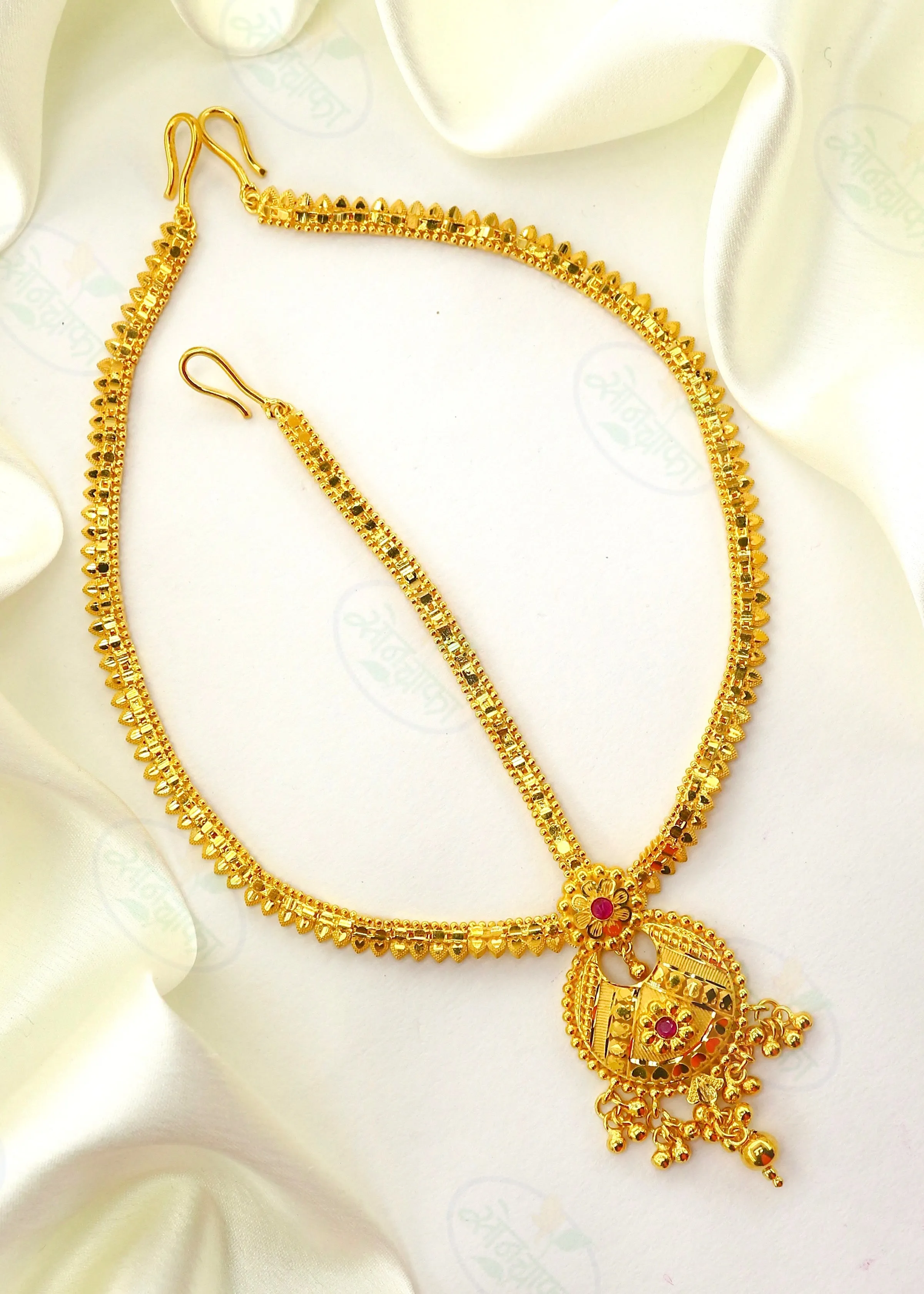 ALLURING GOLD PLATED BINDI