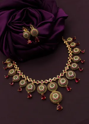 ALLURING MOTI NECKLACE