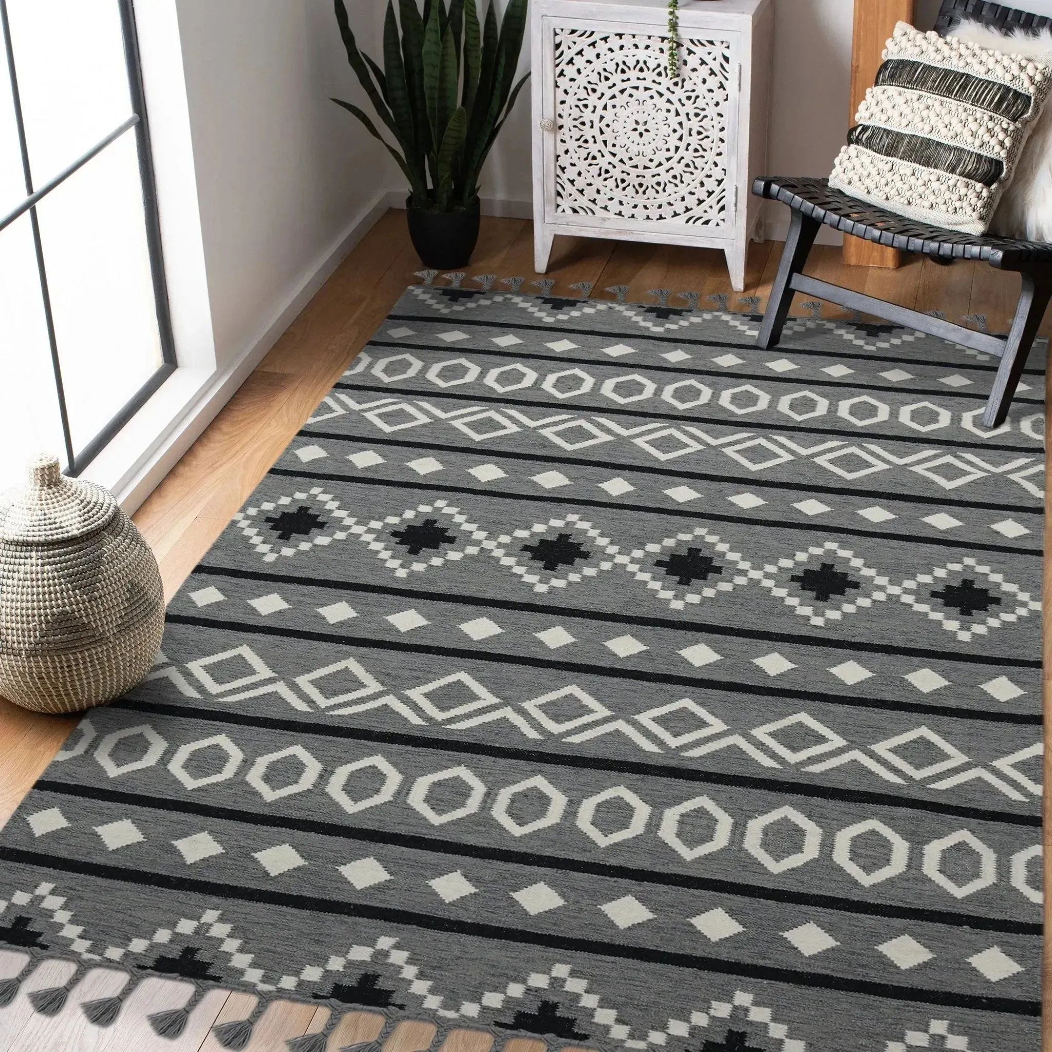 Artifacts ARI-1 Grey Rug