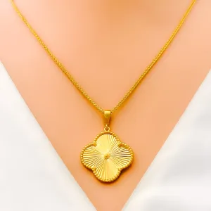 Beautiful Alluring Clover 22k Gold Pendant W/ Chain