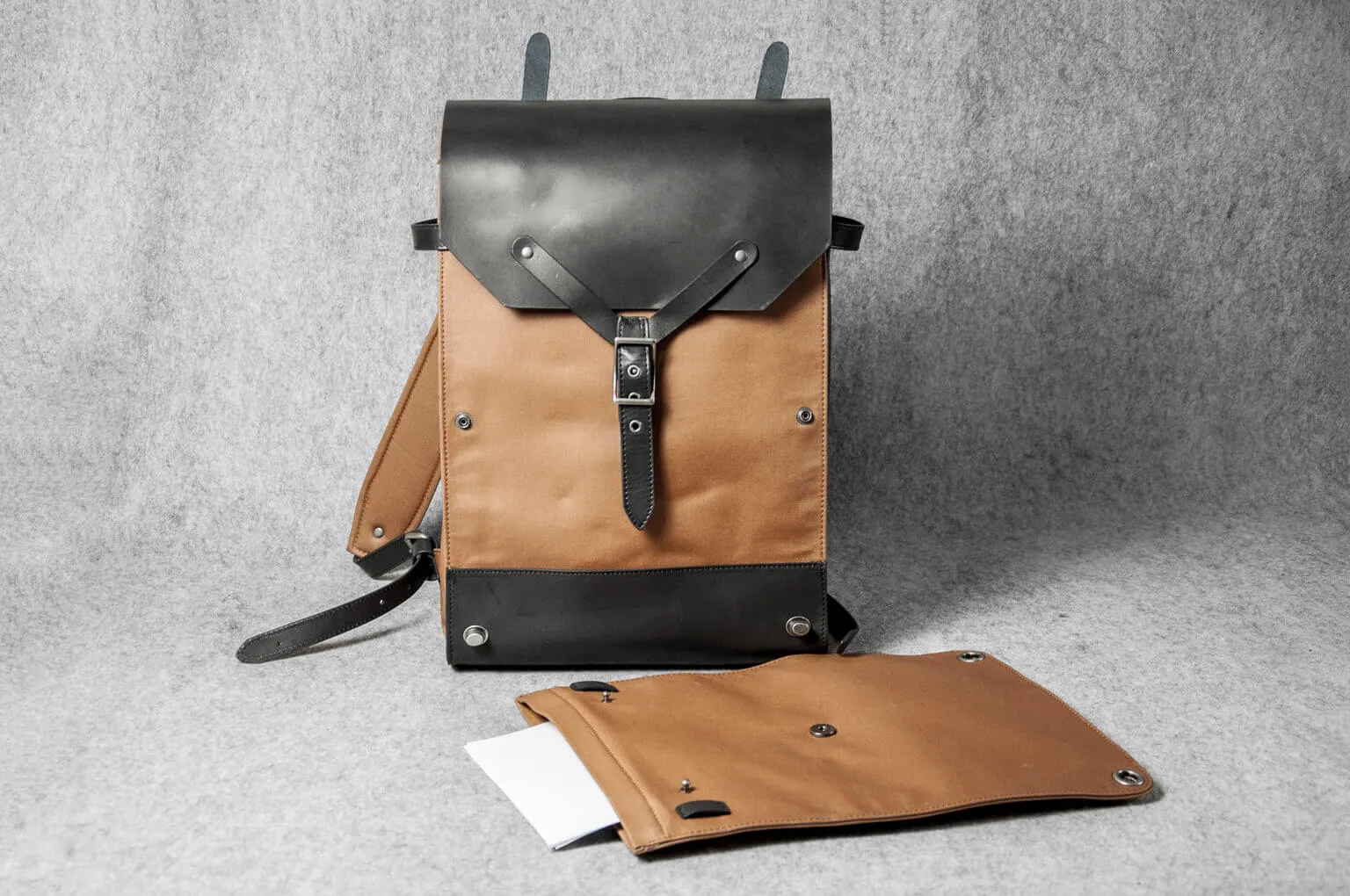 DESIGNER BACKPACK - toffee