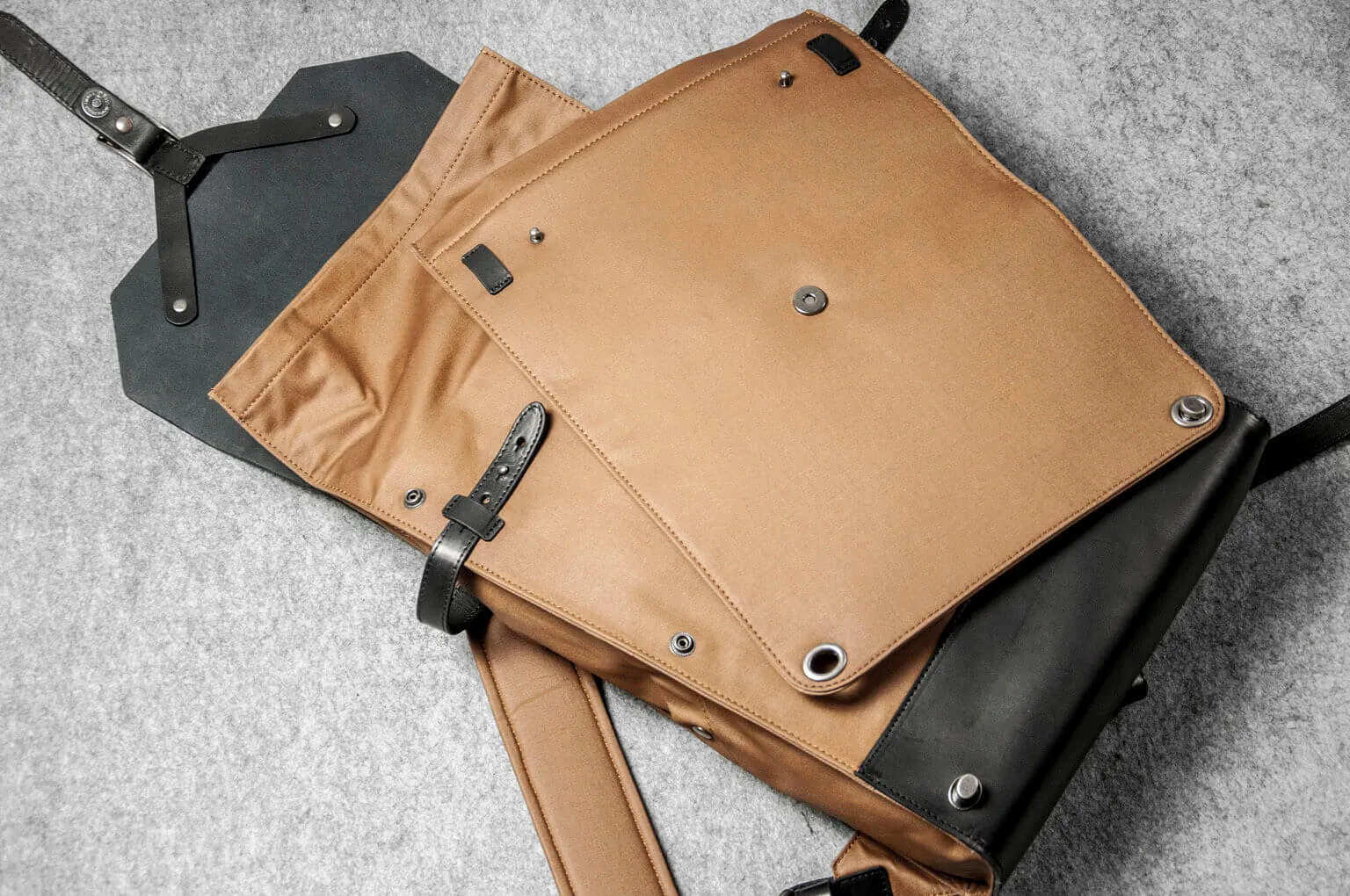 DESIGNER BACKPACK - toffee