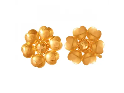 Pretty And Delicate 22k Gold Flower Motif Jewellery For Women