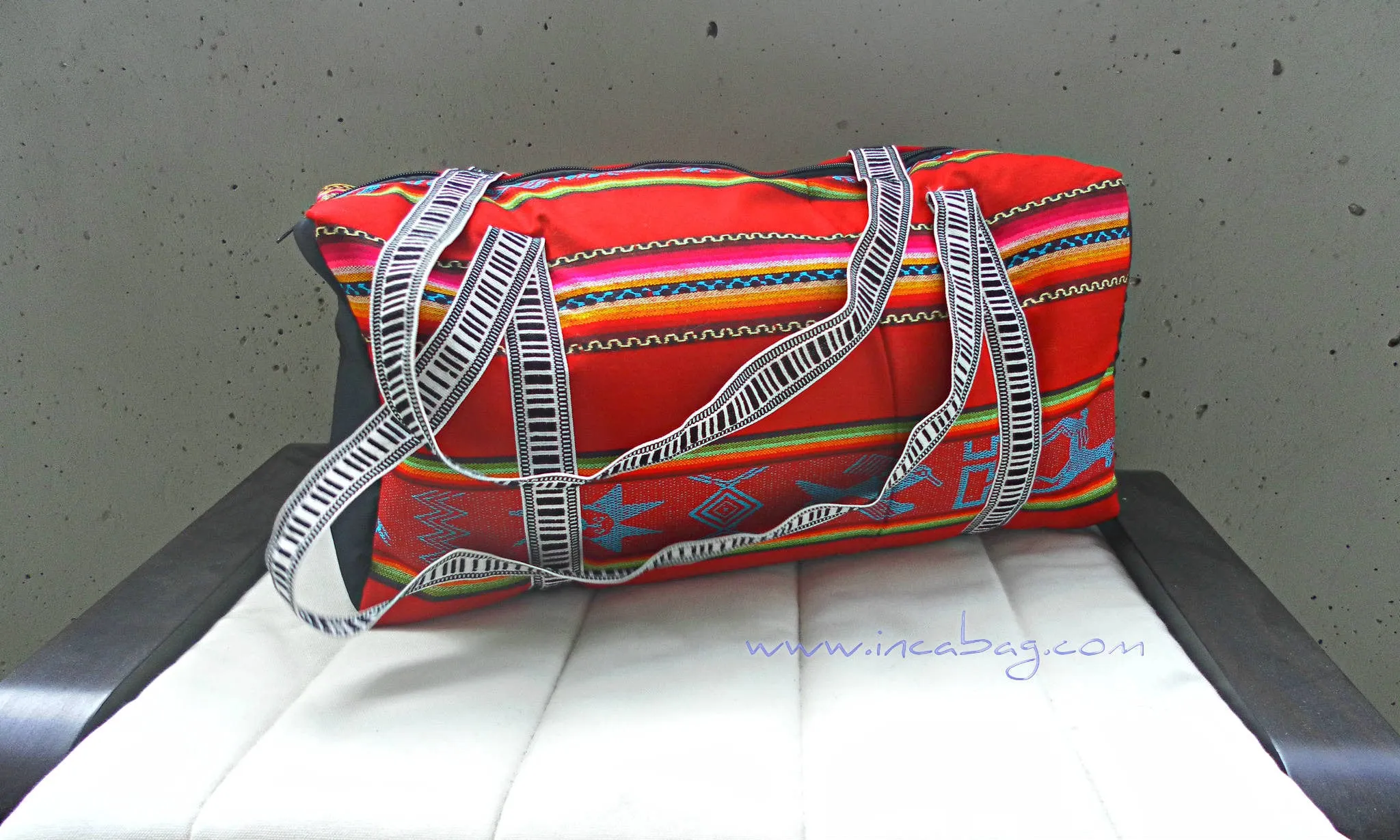 PUKA LLAMA HANDMADE INCA DUFFEL BAG