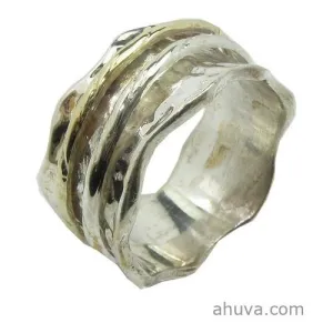 Spinning Alluring Wave Pattern Ring